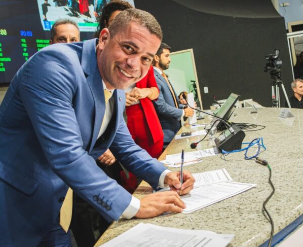Presidente Eleito Anderson Goggi Promete Renovação e Inclusão na Câmara de Vitória