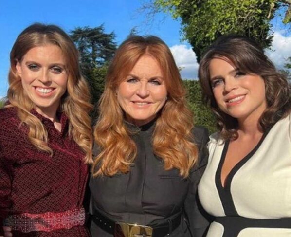 Princesa Beatrice, Sarah Ferguson e Princesa Eugenie