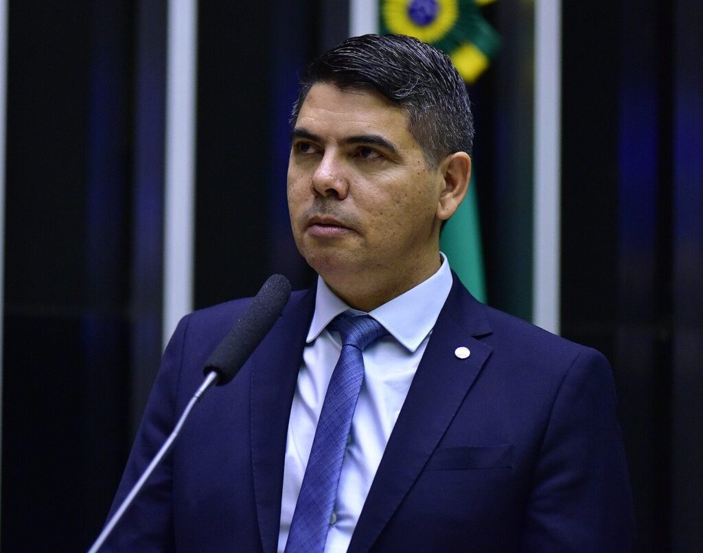 Deputado Messias Donato Quer Investigação Sobre ONGs Brasileiras que Receberam Recursos dos EUA