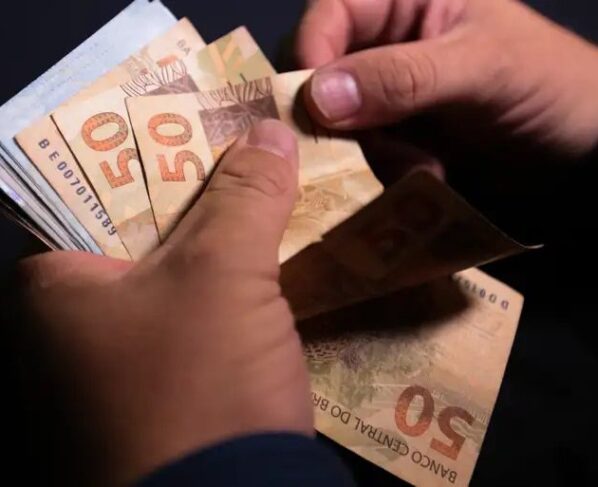 Empréstimo consignado para CLT aberto hoje (21/03): entenda como fazer