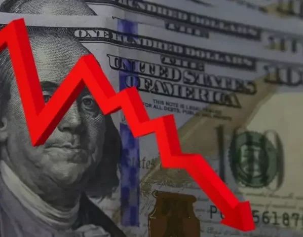 Dólar inicia o dia em forte queda após novas tarifas dos EUA gerarem temor global