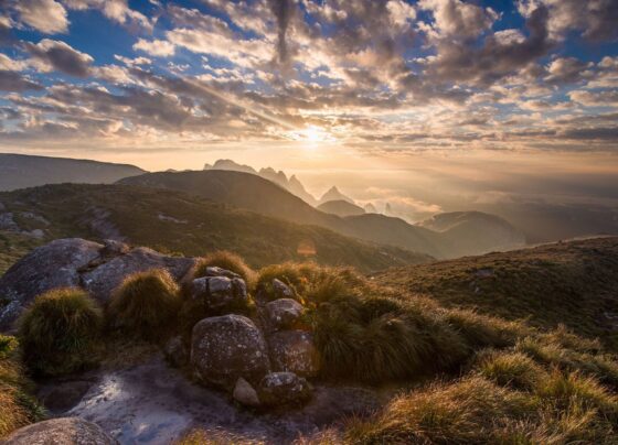 Amanhecer no Parque Nacional da Serra dos Órgãos (RJ), um dos mais antigos do Brasil
