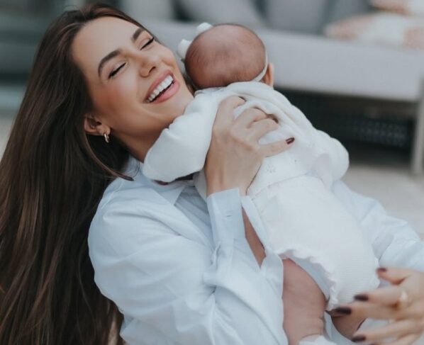 Jade Magalhães e a filha